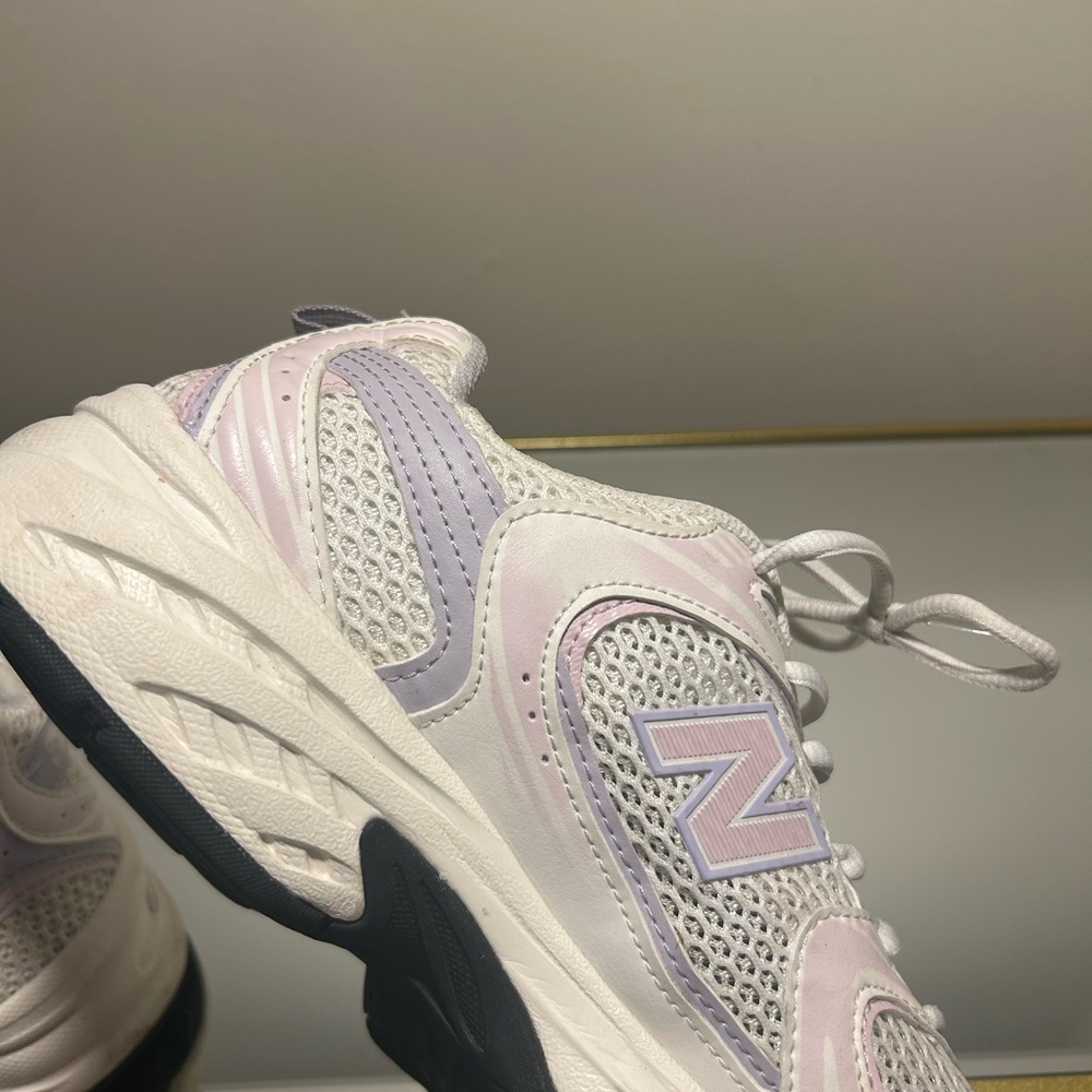 New Balance Women's White and Lavender Sneakers - Picture 13 of 13